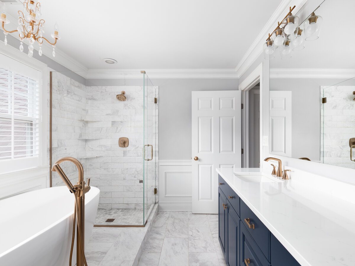 Luxury bathroom with marble tile