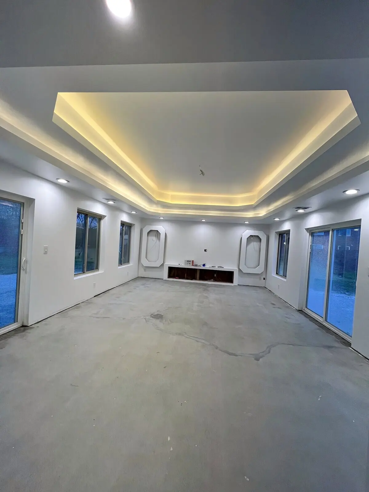 3-tier tray ceiling with LED accent lighting